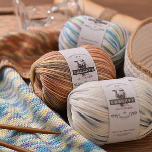 Fil <span class=keywords><strong>de</strong></span> <span class=keywords><strong>Laine</strong></span> Mérinos Fantaisie Teint en Espaces Dégradé Arc-en-ciel pour Tricot Manuel DIY Crochet Doux Moyen Fin 212 Varié <span class=keywords><strong>Pelote</strong></span> <span class=keywords><strong>de</strong></span> Fil 50g - Product Image 2
