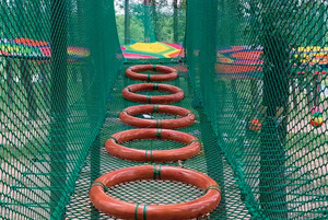 Parc d'attractions avec parcours de cordes d'aventure personnalisé Colorfulnets, équipement de trampoline, aire de jeux extérieure pour enfants, multi-matériaux - Product Image 4