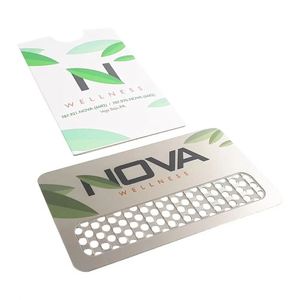 Broyeur à herbes en argent de la taille d'une carte de crédit, accessoires pour fumer, broyeur à herbes en métal personnalisé, carte - Product Image 6