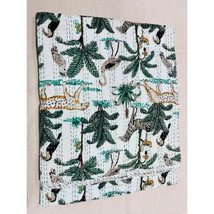 Colcha Tradicional de Algodón Kantha con Diseño Artístico Impreso a Mano y Construcción Suave, Diseñada para Uso Diario - Product Image 5