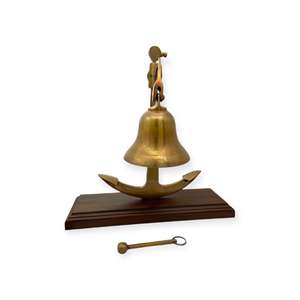 Ancre décorative en laiton et bois de 4 pouces montée sur une plaque en bois, légère, pour bureau/comptoir, décoration de bureau et de maison nautique - Product Image 1