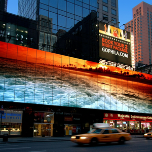 Pantalla LED de Alta Luminosidad para Ventanas Abatibles con Rejillas y Publicidad - Product Image 1