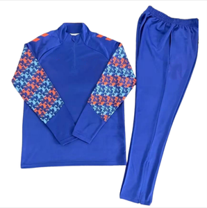 Nuevo traje de manga larga deportivo de fútbol de moda de España 2526 jersey de media cremallera uniforme de fútbol de entrenamiento de preventa - Product Image 4