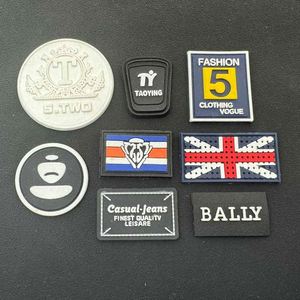 Etiqueta de PVC Suave, Parches de PVC Personalizados, Etiqueta de Goma para Coser, Etiqueta de PVC de Goma, Parche de Goma con Logotipo Personalizado en Relieve 3D - Product Image 1