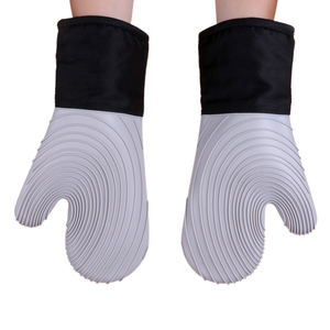 ถุงมือซิลิโคนทนความร้อนสำหรับเตาอบ พร้อมปลายแขนผ้าฝ้ายหนาและชั้นผ้าไม่ทอเพื่อความปลอดภัยในการทำอาหารและอบขนมในครัว - Product Image 3