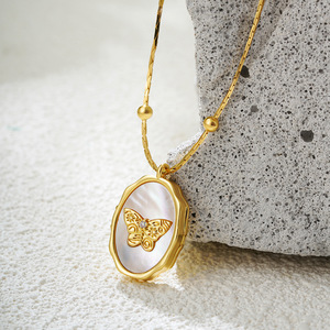 Collar con Colgante de Marco de Fotos Plegable de Acero Inoxidable Chapado en Oro de 18K con Cadena, Regalo Unisex para Amigos y Familia - Product Image 3