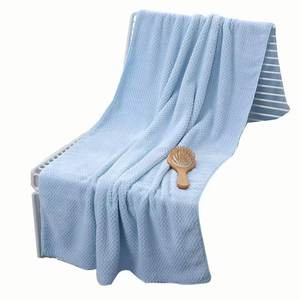 Serviette de bain et de plage rectangulaire en polaire corail à motif ananas, <span class=keywords><strong>s</strong></span>échage rapide, pour adultes, bordure haute densité, grande taille, usage domestique, vente en gros - Product Image 5