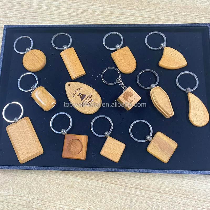 LLavero de madera de haya grabado, colgante de llaves de madera maciza, varios gráficos, regalo, personalizado
