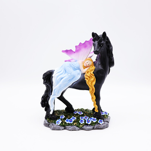 Oem Home Garden Decor Miniature 3d Figure Statue Personnalisée Résine Artisanat Belle Fée Mystique et Licorne Noire Figurines - Product Image 1