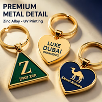 Porte-clés en métal personnalisé, alliage de zinc, plaqué or brillant, cœur, triangle, impression UV, porte-clés en émail pour cadeau de luxe