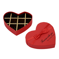 Boîte cadeau de chocolat en forme de cœur avec séparateurs rigides, matériaux recyclés écologiques, finition brillante mate laminée, gaufrée, pour aliments