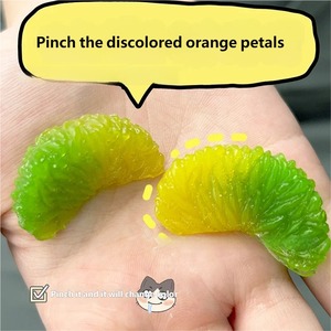 Jouet Squishy Orange Fraise Sensible à la Température, Jouet à Presser Réaliste en Forme de Fruit, Jouet Sensoriel Anti-Stress, Vente Chaude - Product Image 4