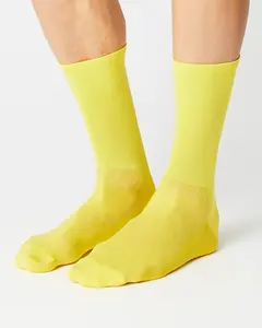 Meias Finas de Ciclismo de Alta Qualidade com Logo Personalizado de Secagem Rápida em <span class=keywords><strong>Nylon</strong></span> e Poliamida para Corrida e Maratona - Product Image 2