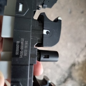 สวิตช์ควบคุมกระจกหน้าต่างหลักสำหรับรถยนต์ไฟหน้าซ้ายสวิตช์ยกกระจก IX5 580 S560 - Product Image 3