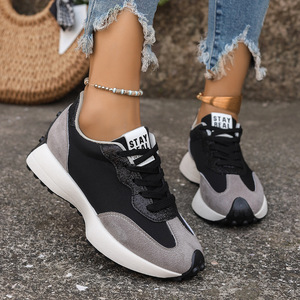 Chaussures de marche décontractées <span class=keywords><strong>à</strong></span> plateforme respirantes tendance pour femmes 2026 - Baskets classiques polyvalentes antidérapantes (vente en gros d'usine) - Product Image 4