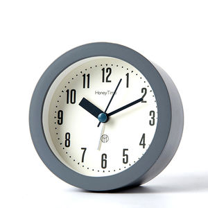 รอบนาฬิกาปลุกดิจิตอลเด็กของขวัญนักเรียนปิดเสียงไฟกลางคืนตกแต่งบ้านที่กําหนดเองเก่าแฟชั่นนาฬิกาปลุกม้านั่งแจก - Product Image 1