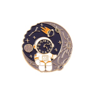 宇宙飛行士 宇宙人 月 宇宙シリーズ ブローチ 星を探検する 人々のための夢 ゴールドメタル スペースプラネタリウム ピンバッジ ブローチ - Product Image 5