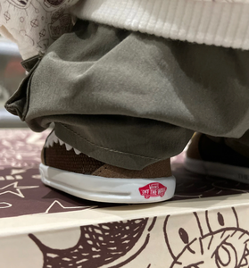 Labubu ของแท้ 100% POPMART Labubu X <span class=keywords><strong>Vans</strong></span> 38ซม. คอลเลคชั่นพิเศษ รองเท้า เสื้อผ้า และของสะสม - Product Image 6