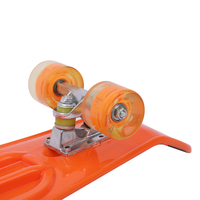 Vente en gros d'usine Planche à roulettes de 27 pouces Planche à roulettes en plastique personnalisée avec un design portable