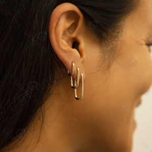 Gemnel Classic Fashion 925 Sterling Silver 18K Gold Leng U Hoop Huggie Pendientes Set - Product Image 4