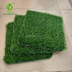 Tapis de pelouse de jardin personnalisé gazon <span class=keywords><strong>synthétique</strong></span> rouleau vert faux gazon artificiel pour la décoration de paysage - Product Image 1