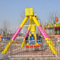 Manège Nova Rides Mini Frisbee Swing, Petit manège pendulaire pour 6 personnes, en acier et fibre de verre SP-CG, pour centres commerciaux intérieurs