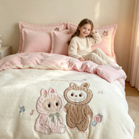Parure de lit haut de gamme avec broderie de dessins animés mignons, linge de lit douillet et chaud, housse de couette moelleuse, textile de lit pour enfants, vente en gros