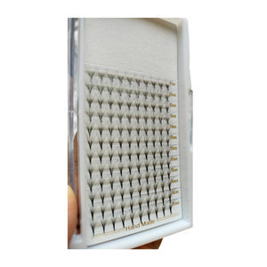 Extensions de cils de volume de plateau noir 10D de haute qualité, professionnelles personnalisées avec styles mats phosphorescents inclus - Product Image 1