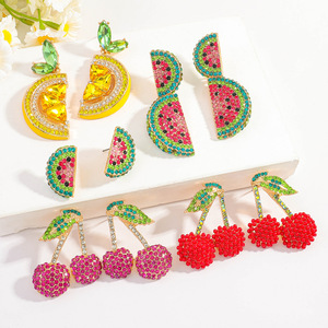 Boucles d'oreilles d'été incrustées de diamants, motif citron, avec boucles d'oreilles en forme de fruits (pastèque, cerise), boucles d'oreilles originales - Product Image 2