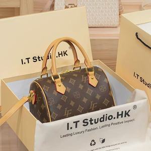 Nuova Borsa a Tracolla di Lusso da Donna 2026, Marca Designer Famosa, Alta Qualità in Vera Pelle e PU, Elegante Forma a Cuscino con Cerniera - Product Image 6