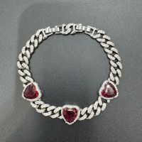 Ensemble de bijoux en cuivre plaqué or de luxe chic inspiré des designers Honggang avec détails en zircon exquis