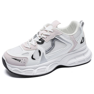 Une tendance de la mode classique : Chaussures de sport pour femmes de style coréen à plateforme avec design en maille blanc-gris pour les passionnés de streetwear d'automne - Product Image 5