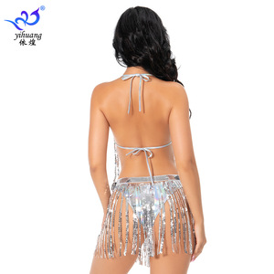 Ensemble deux pièces Yihuang Performance Wear, bikini à sequins argentés et franges, pour spectacle de danse et tenue de scène - Product Image 4