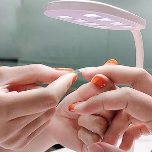 Lampe UV de bureau pliable à piles pour séchage rapide des ongles, lumière LED pour le durcissement du gel, idéale pour les salons de manucure - Product Image 2
