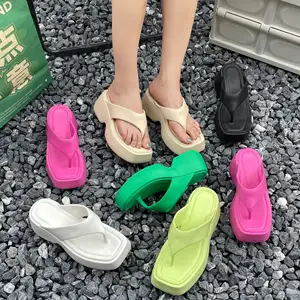 2024 Wholesale stylish ladies cheap slippers candy color girl fashion slippers trendy women flip flops