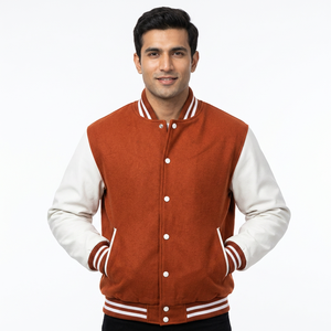 Veste universitaire personnalisée style Letterman, corps en laine orange, manches en cuir blanc, lettres en chenille, veste classique pour lycée et université 2026 - Product Image 1
