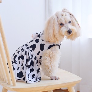 Chaleco para mascotas con estampado de vaca, vestido de poliéster blanco para las cuatro estaciones para perros y gatos - Product Image 4