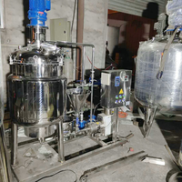 Cuve mélangeuse chauffante en acier inoxydable à double enveloppe pour le traitement des liquides