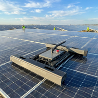 SUNNOVA L1 Machine de nettoyage solaire haute efficacité 3 MW/jour, robot à double brosse de 65 cm pour franchissement d'obstacles, pour photovoltaïque à grande échelle