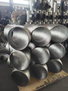 Codo de Brida de Acero al Carbono de Radio Corto Personalizado, 45 Grados, Superficie Lisa, para Aplicaciones de Tuberías de Alta Presión - Product Image 4