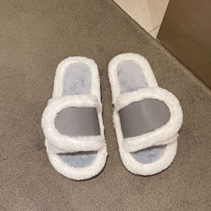 Pantuflas Planas de PVC al por Mayor, Pantuflas de Franela de Moda para Mujer con Inventario al por Mayor - Product Image 4