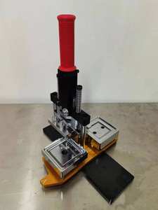 Máquina para Hacer Imanes de Nevera Redondos de 63.5*63.5 mm, Nuevo Diseño, para Uso Doméstico, con Molde Intercambiable, 1 Año de Garantía en Componentes Principales - Product Image 4