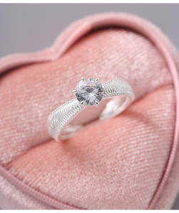 Anillo Solitario de Plata de Ley 925, Anillo de Compromiso de Boda Redondo, Anillo Clásico de Aniversario para Esposa o Novia - Product Image 1