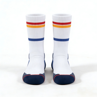 Chaussettes de badminton homme femme, épaisses, avec coussinets en tissu éponge, échantillon gratuit, lettres personnalisables, antidérapantes, mi-mollet