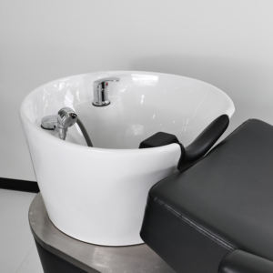 เก้าอี้สระผมบาร์เบอร์หนังหุ้มเบาะเซรามิกสีขาวทันสมัย โครงเหล็กสแตนเลส ปรับเอนได้ครึ่งตัว เฟอร์นิเจอร์ร้านทำผม โรงแรม พาร์ค - Product Image 6