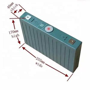 Hochwertige prismatische Lithium-Ionen-LiFePO4-Batteriezellen mit 3,2 V und 100Ah 3C-Entladung für 5kW 10kW Solaranlage EV-Energie speicher - Product Image 1