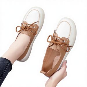 Mocasines Planos de Cuero Genuino Estilo Retro para Mujer, Tendencia de Moda Primavera Otoño, Nuevos con Suela Gruesa, Punta Redonda, Correa en T, Sin Cordones - Product Image 3