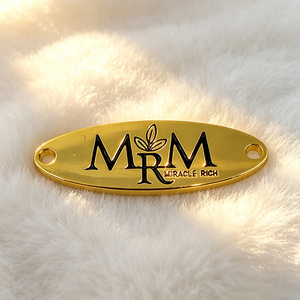 Étiquette métallique plaquée sur mesure pour maillots de bain, logo de marque gravé, étiquette métallique à coudre pour accessoires de vêtements de bain - Product Image 1
