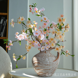 ดอกซากุระประดิษฐ์ ยี่ห้อ Yihua ดอกไม้ผ้าไหมสีขาว สีชมพูแชมเปญ ตกแต่งบ้าน สไตล์โมเดิร์นเรียบง่าย - Product Image 1