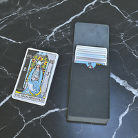 Étui à cartes de tarot personnalisé avec logo en relief, en similicuir, boîte de rangement rigide pour jeux de société, cartes de divination occultes